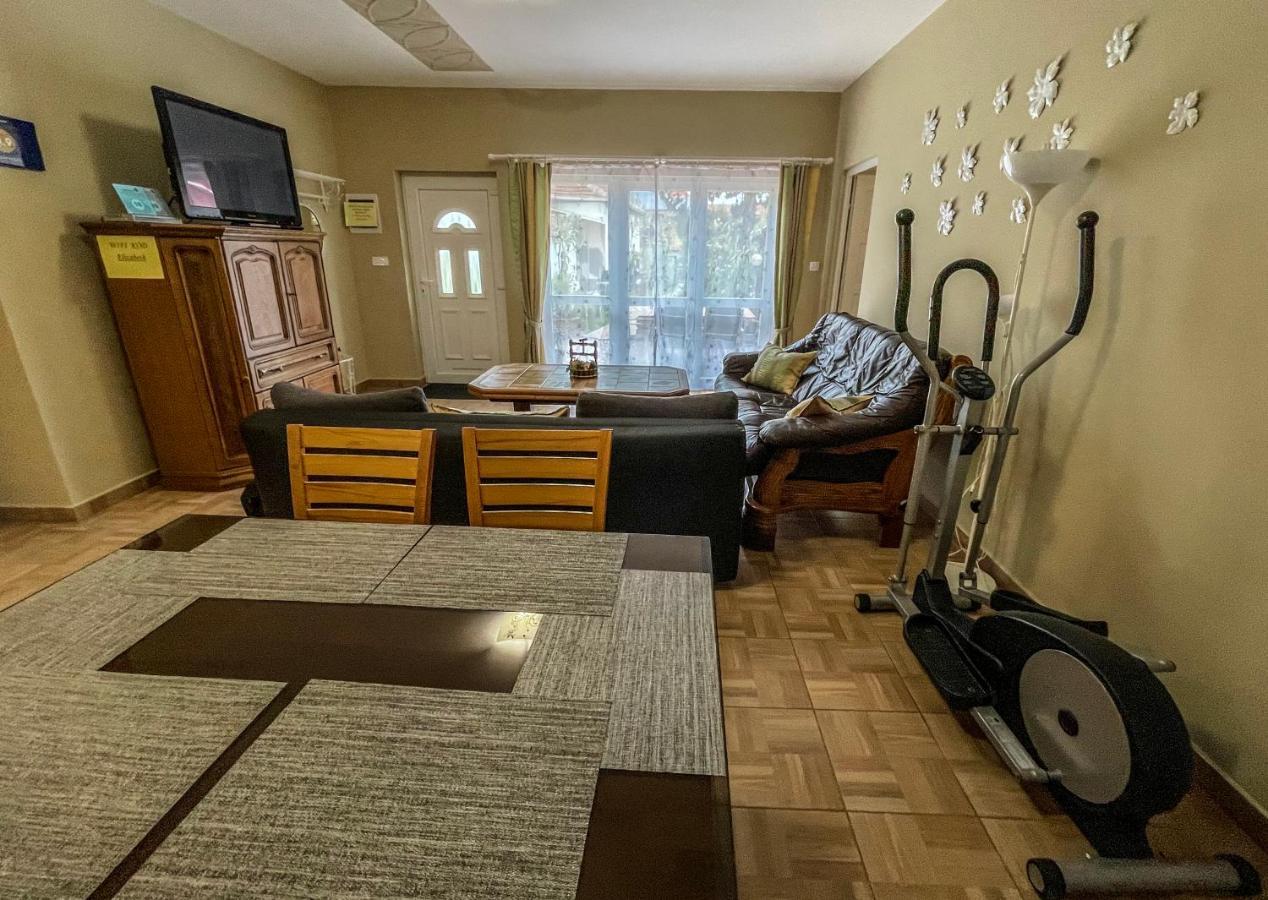 Elizabeth Apartman 토코이 외부 사진