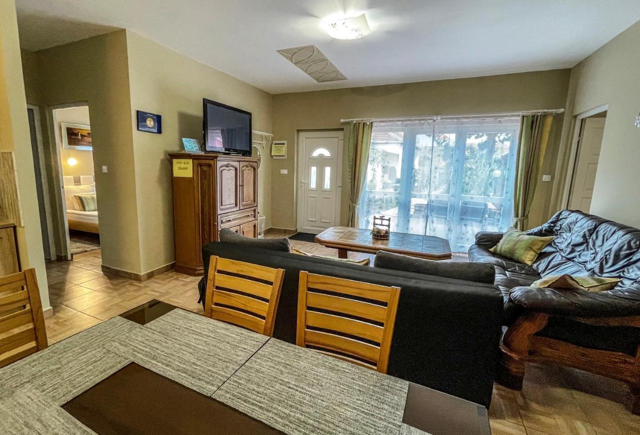 Elizabeth Apartman 토코이 외부 사진